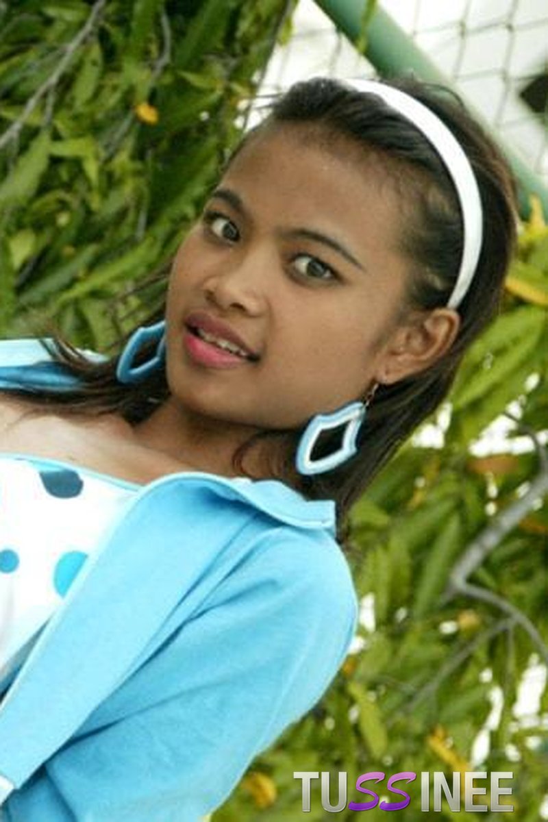 Poolside - Screenshot 1 of 4 - Amateur