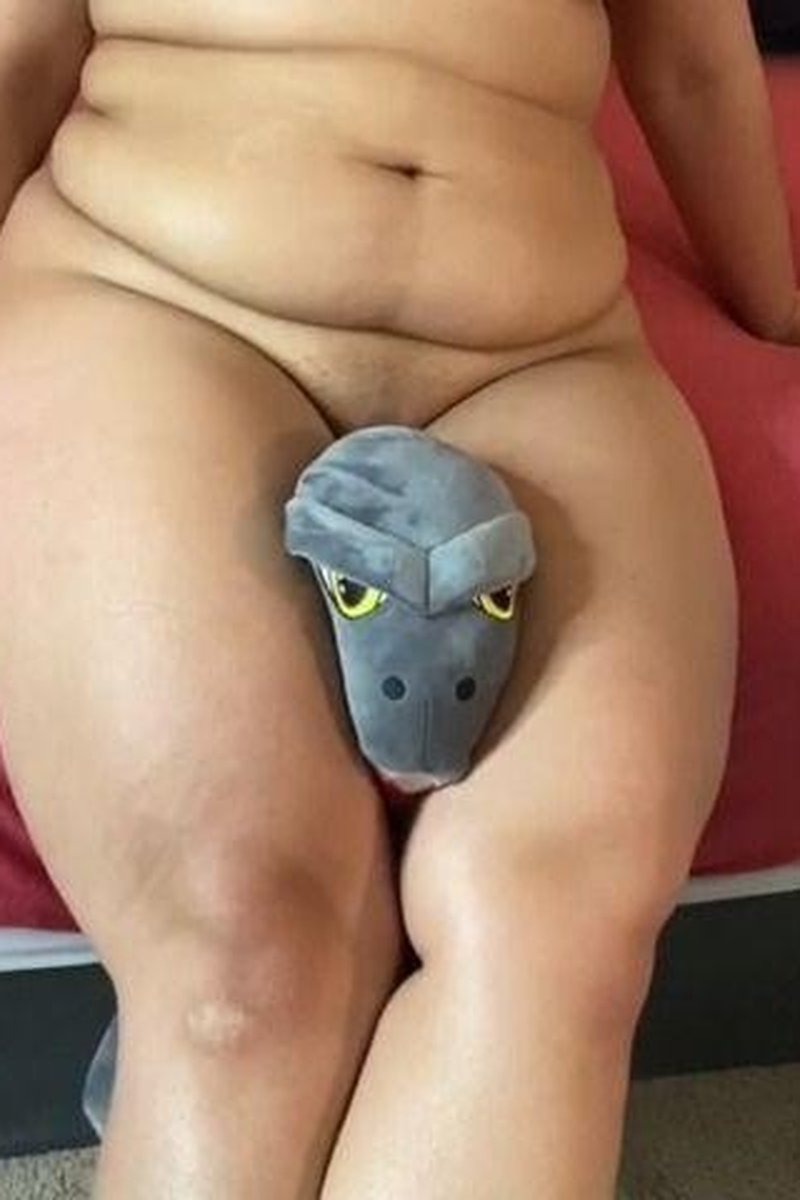 Thigh Squeezing & Workout Big Butt Crush - Screenshot 1 of 4 - Asphyxiation