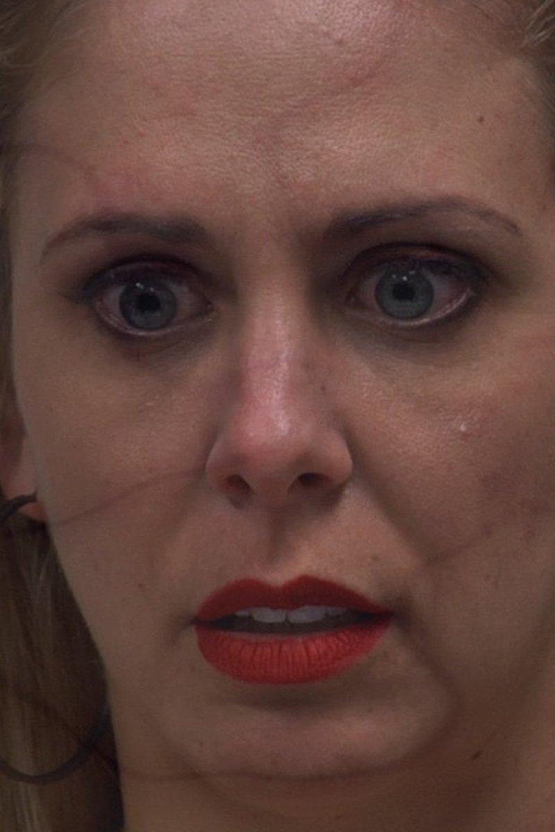 Intake - Screenshot 1 of 4 - Cherie De Ville