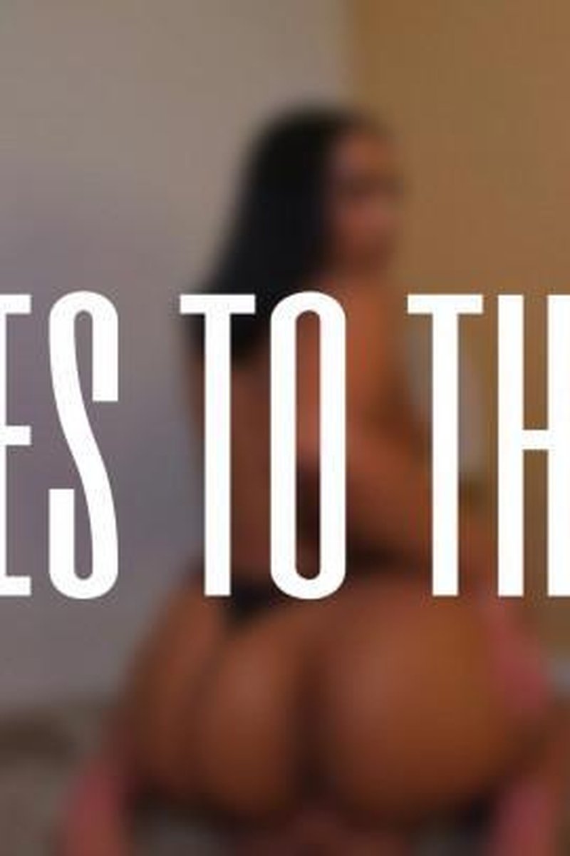TP-manyvidsheyjezelle-panties-to-the-side