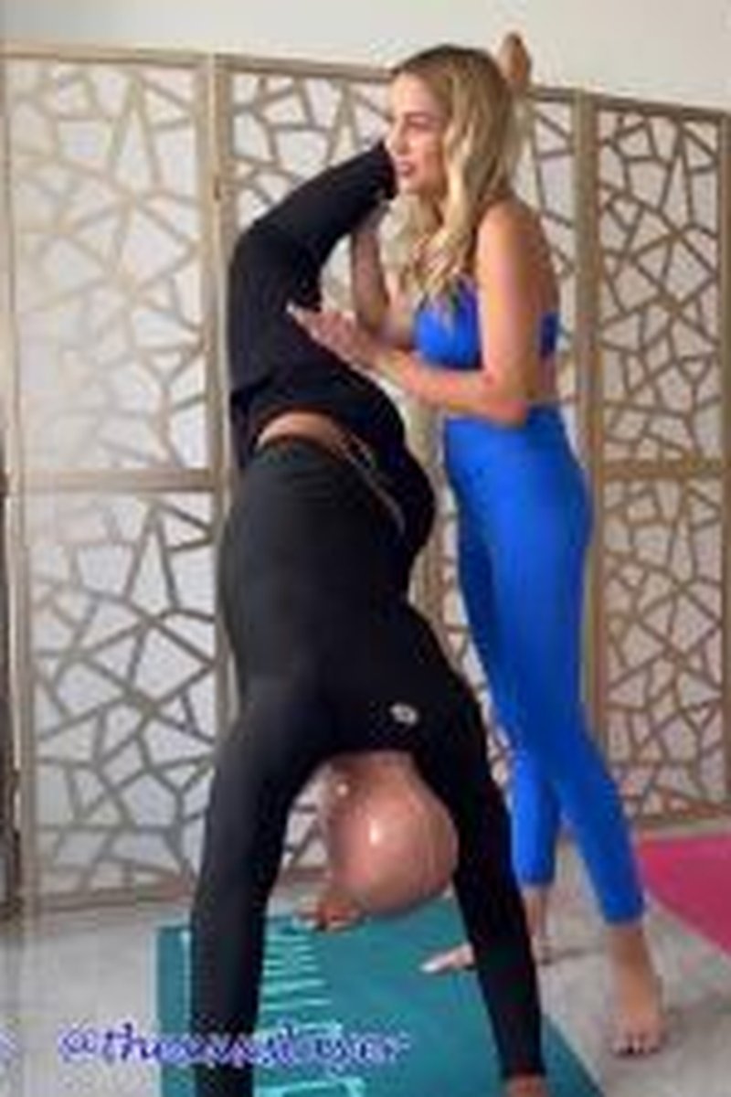 Yoga Class Pegging - Screenshot 1 of 4 - 21 Year-old