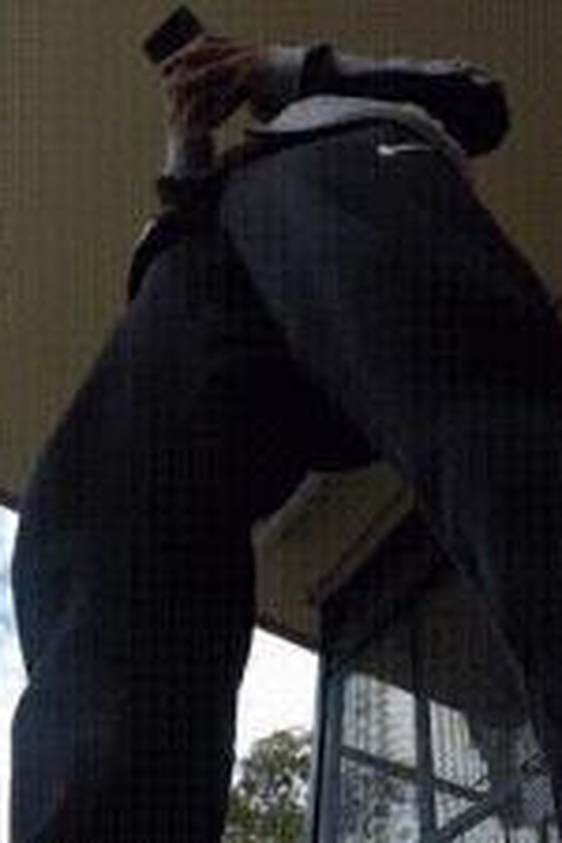 Unaware Frank - Screenshot 1 of 4 - Foot Fetish