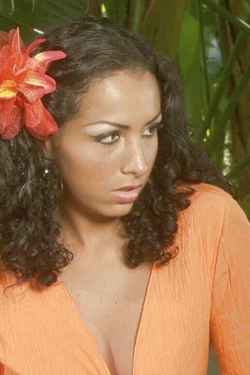 Monique Madison Gets Plowed in the Island Trees - Screenshot 1 of 4 - Brown Hair