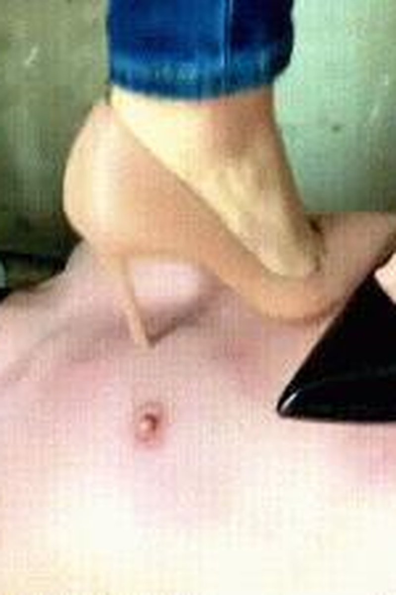 Trampling Interrogation - Screenshot 1 of 4 - Domination