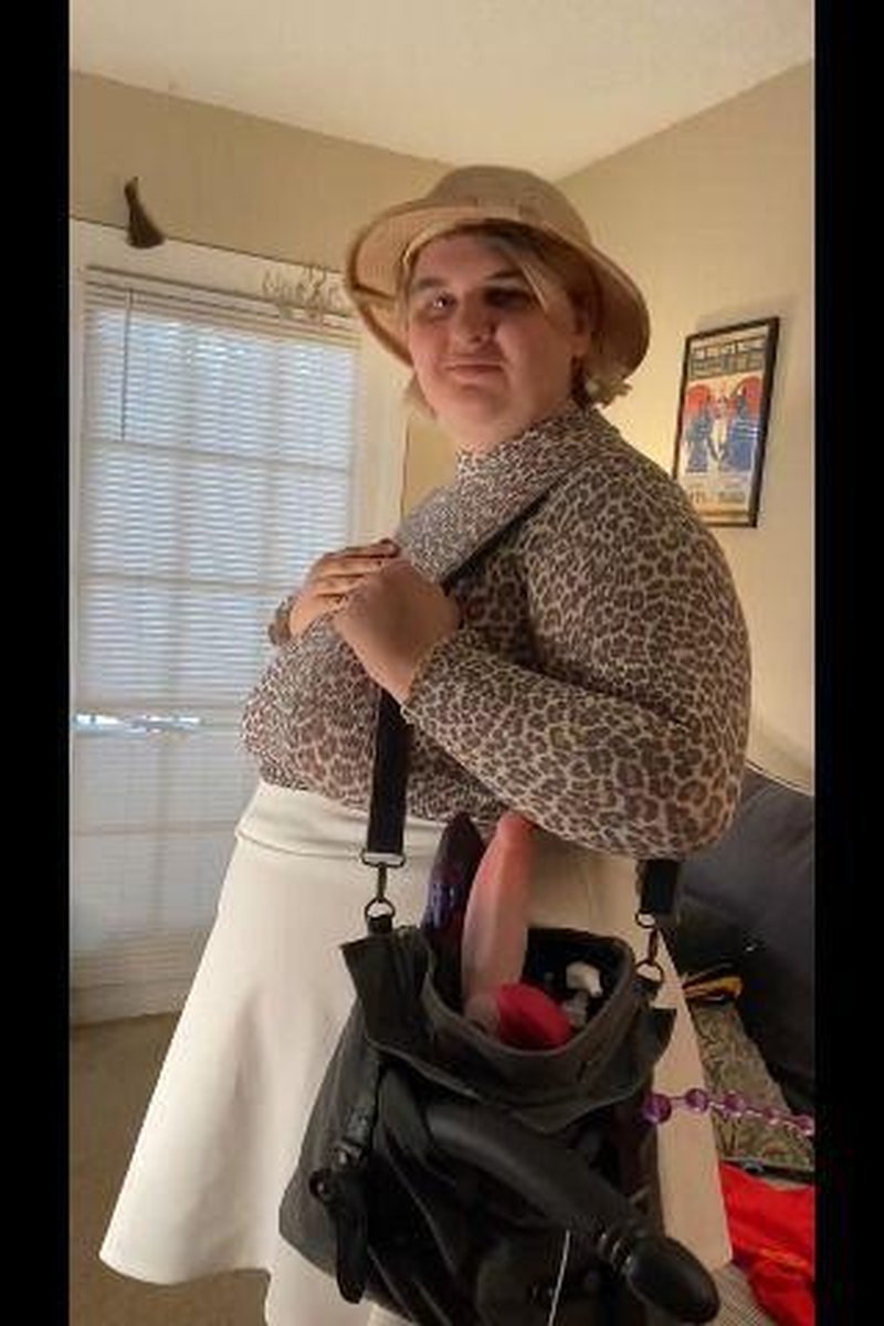 Cock Explorer - Screenshot 1 of 4 - Big Tits