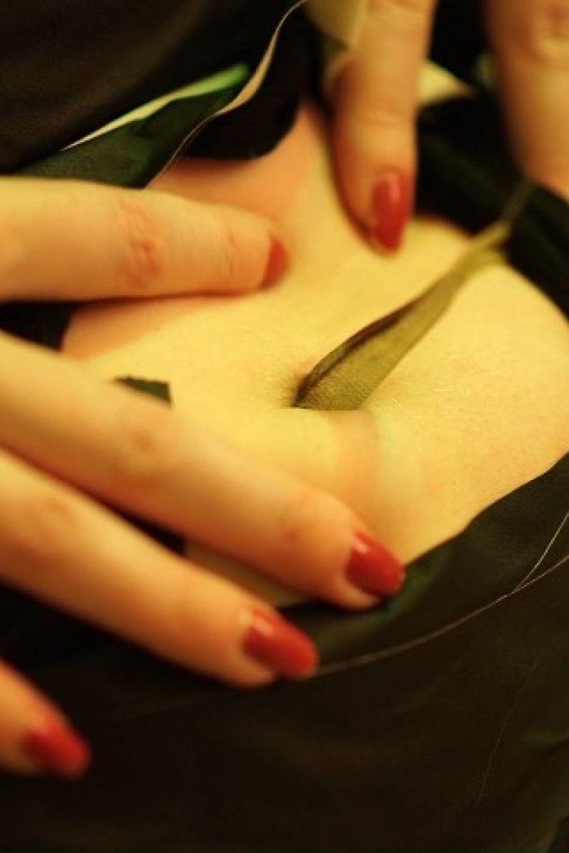 Matrix Belly Bug - Screenshot 1 of 4 - Belly Fetish