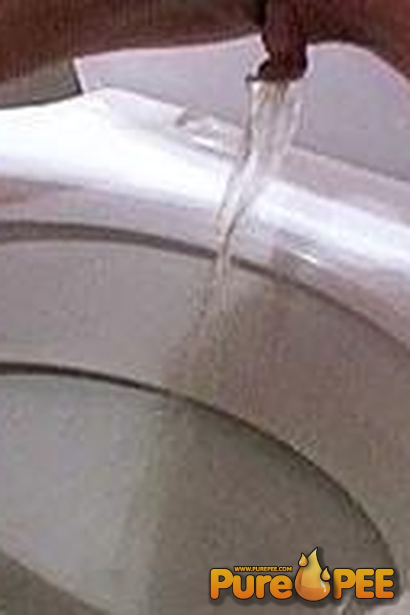 Peeing Cutie - Screenshot 1 of 4