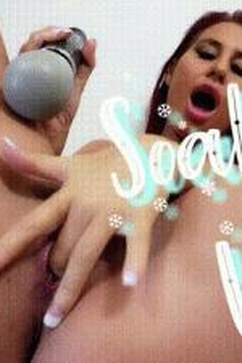Soaking Wet - Screenshot 1 of 4 - Masturbation
