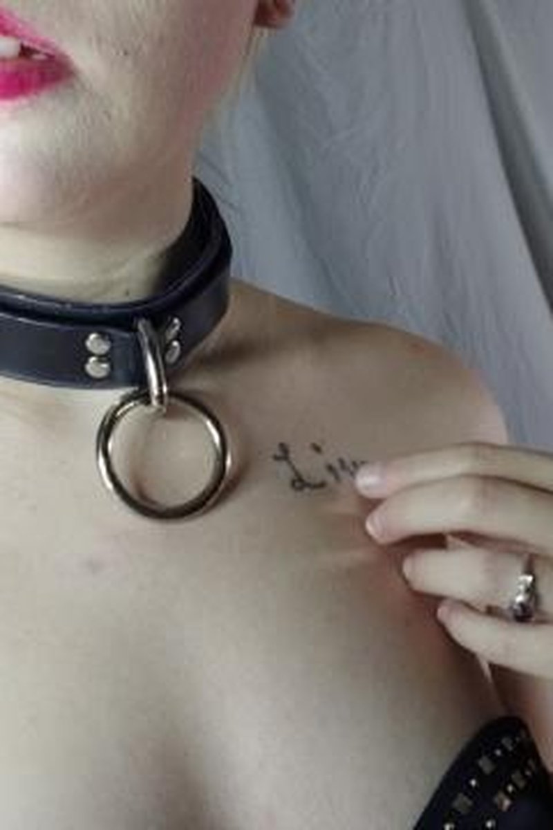 Devotion - Screenshot 1 of 4 - BDSM