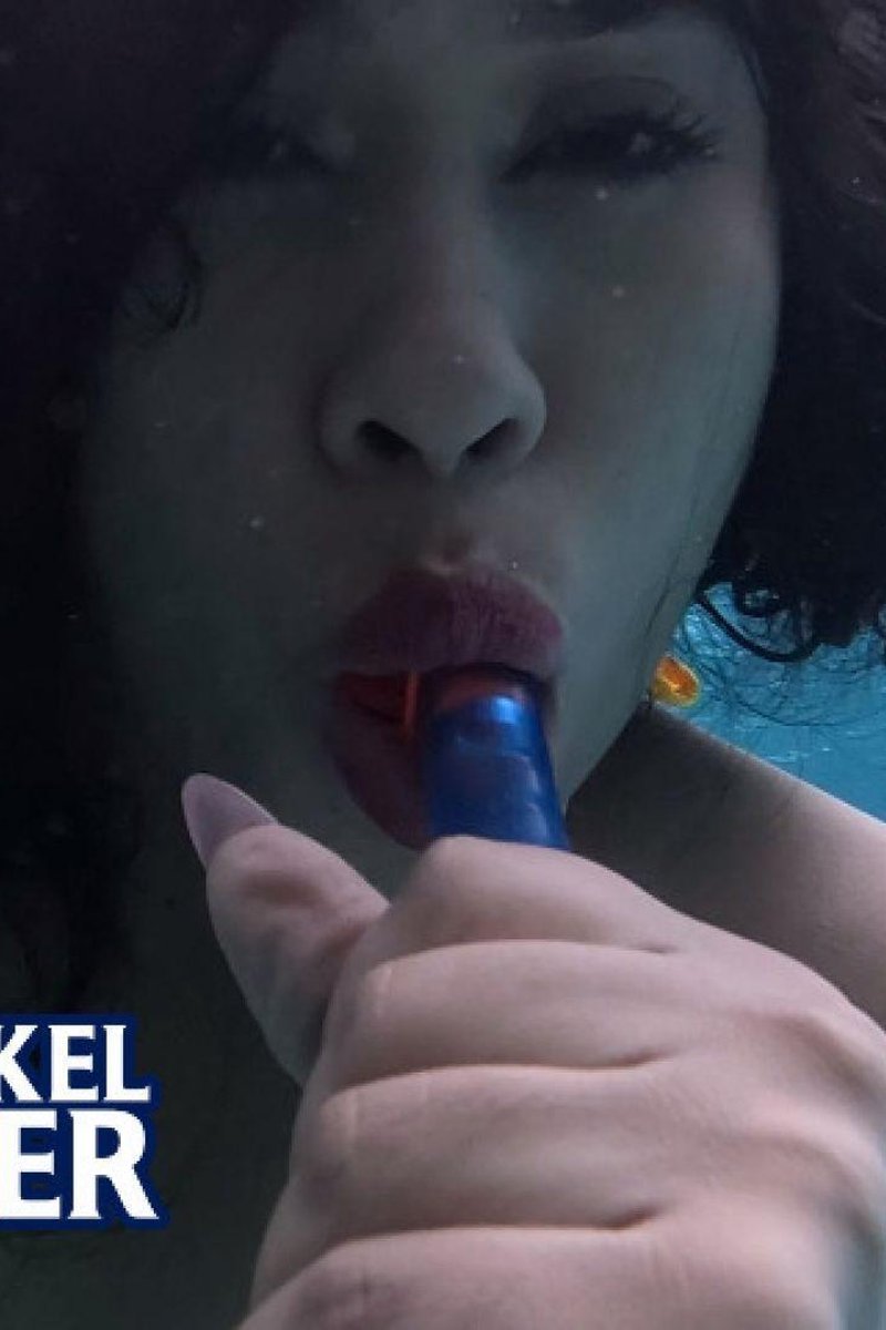 Blowjob Snorkel Underwater - Screenshot 1 of 4 - Blowjob