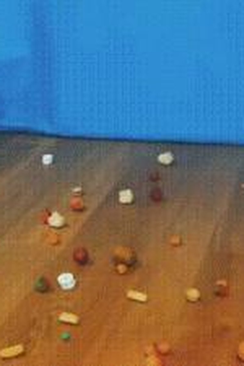 Totally Destroy - Screenshot 1 of 4 - 20-23 Years Old