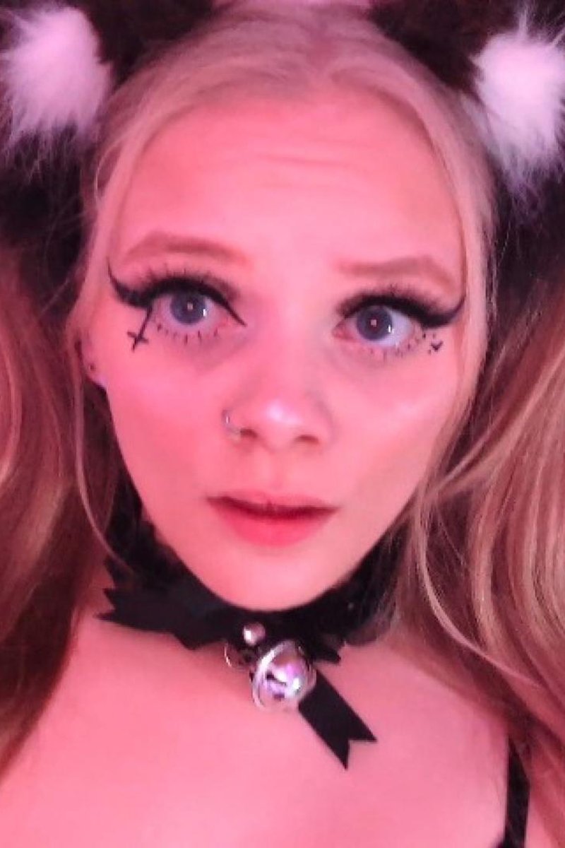 Catgirl Sneezes - Screenshot 1 of 4 - Blonde Hair (Female)