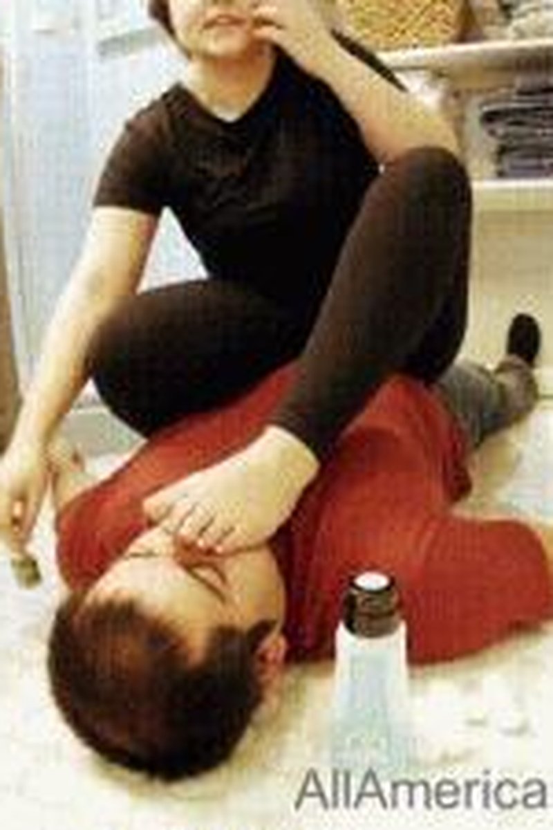 Pedicure Stool - Screenshot 1 of 4 - Bathroom