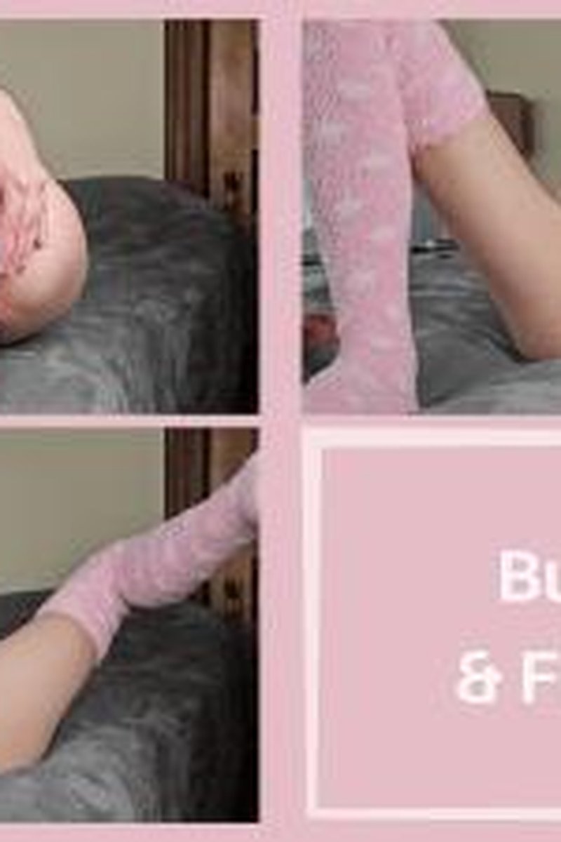 Butt Plug & Fingering - Screenshot 1 of 4 - Butt Plug