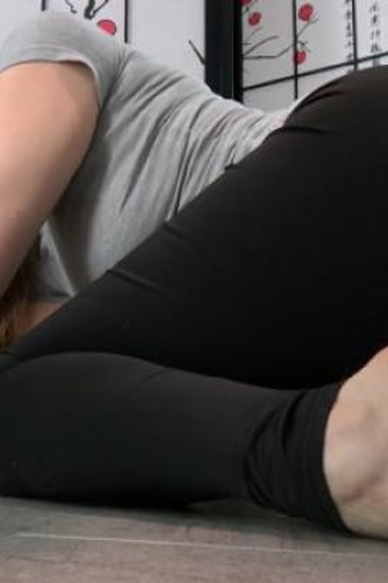 Fully Hairy - Full Bladder - Screenshot 1 of 4 - Blonde Hair (Female)