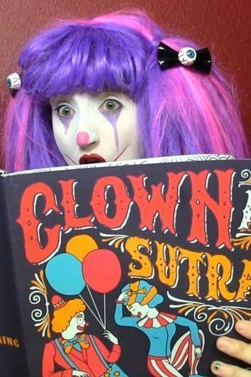 Clown Girl Talks Clown-A-Sutra - Screenshot 1 of 4 - Cosplay