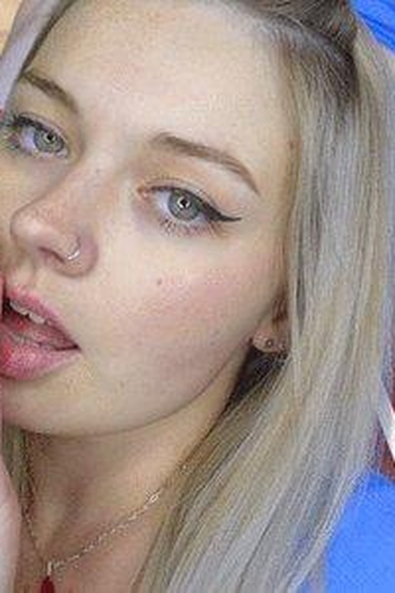 Quicksand - Screenshot 1 of 4 - Blonde Hair (Female)