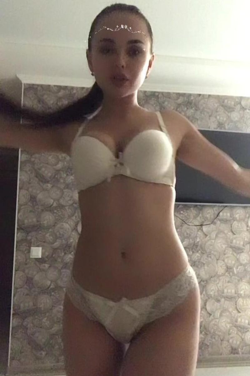 Dancing Video - Screenshot 1 of 4 - Li Moon