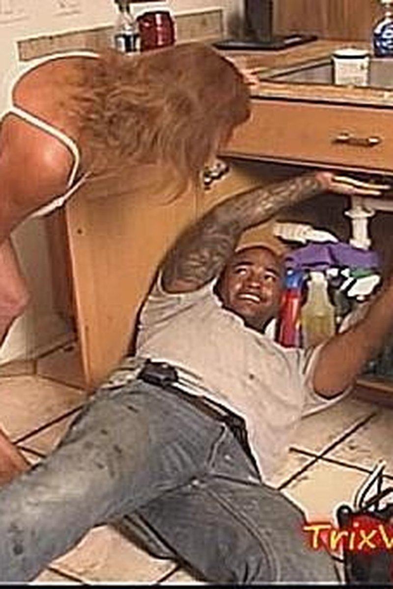 Trisha Caught Fucking the Plumber - Screenshot 1 of 4 - Cum Swallowing