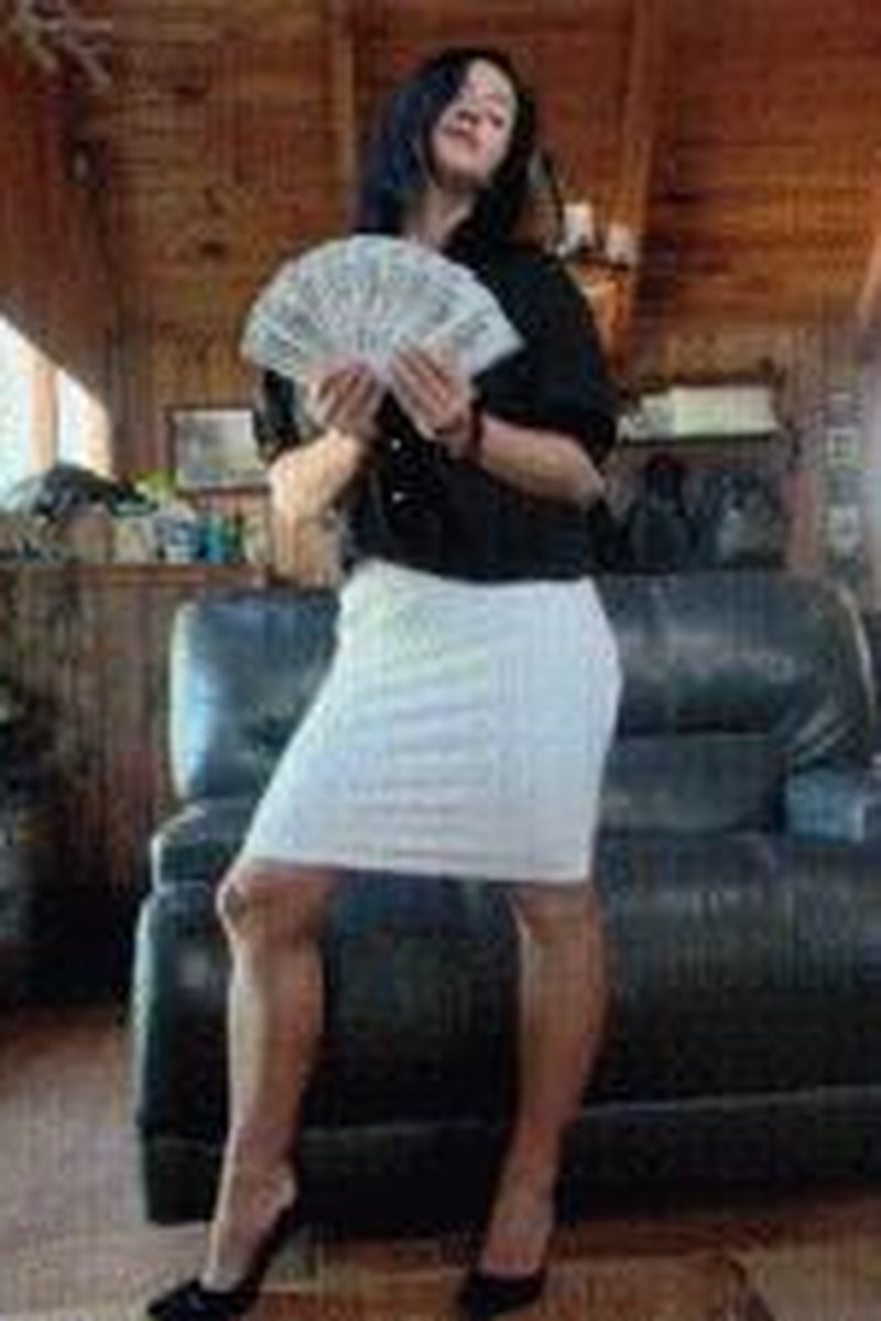 Indecent Proposal - Screenshot 1 of 4 - Ass Worship