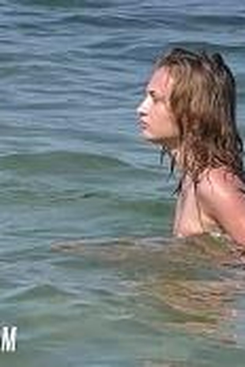 Caroline - Screenshot 1 of 4 - Amateur