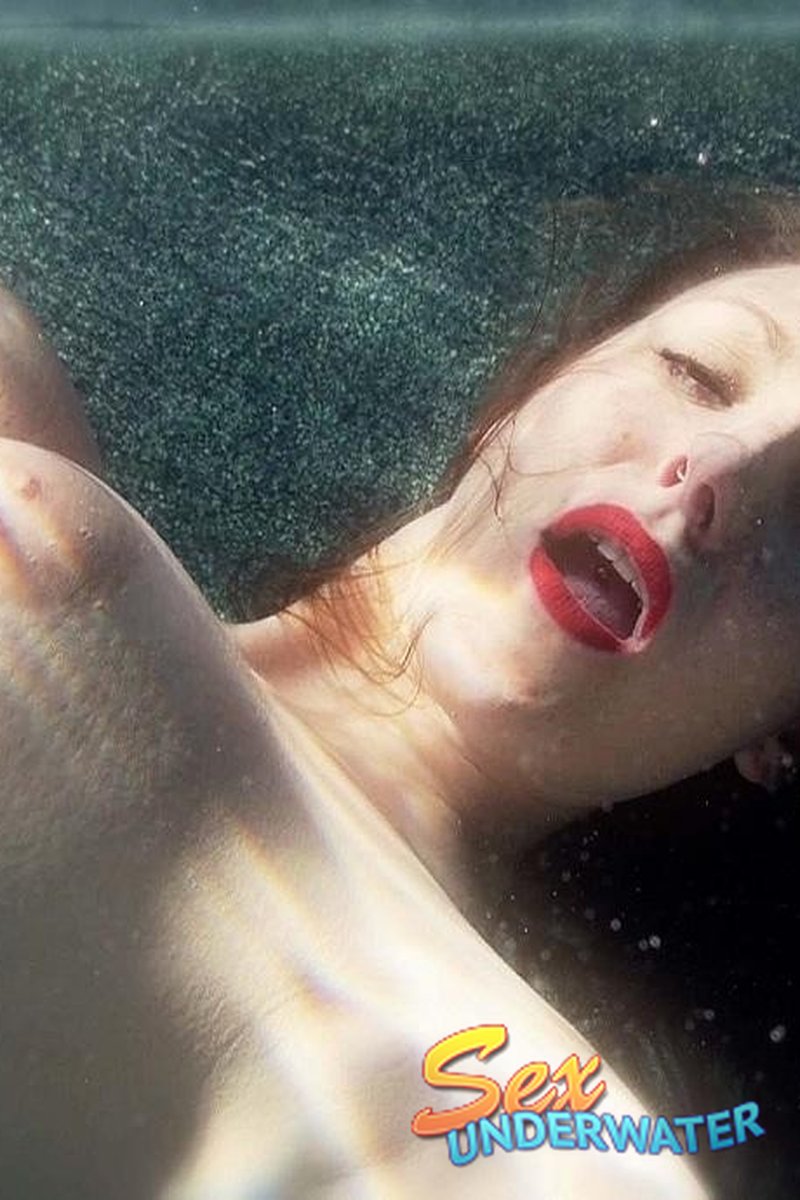 Glowing - Screenshot 1 of 4 - Water