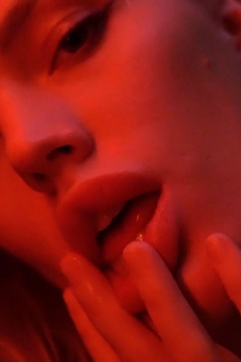 Red Lights Teaser - Screenshot 1 of 4 - Dancer
