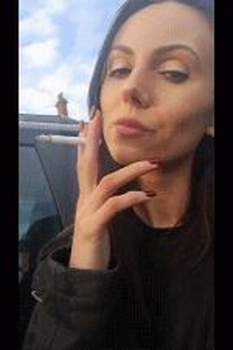 Smoking - Screenshot 1 of 4 - Outdoor-private Location Smoking Fetish