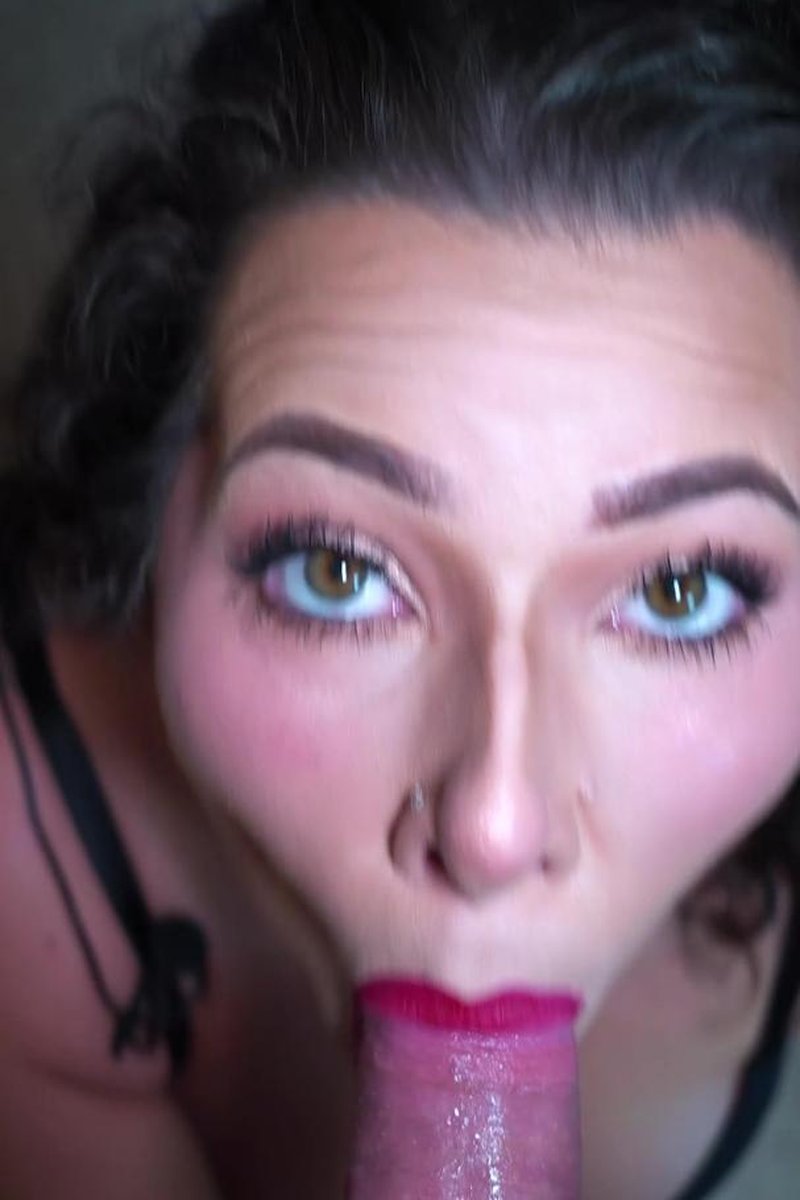 Custom Red Lips BJ - Screenshot 1 of 4 - Littlereyofsunshine