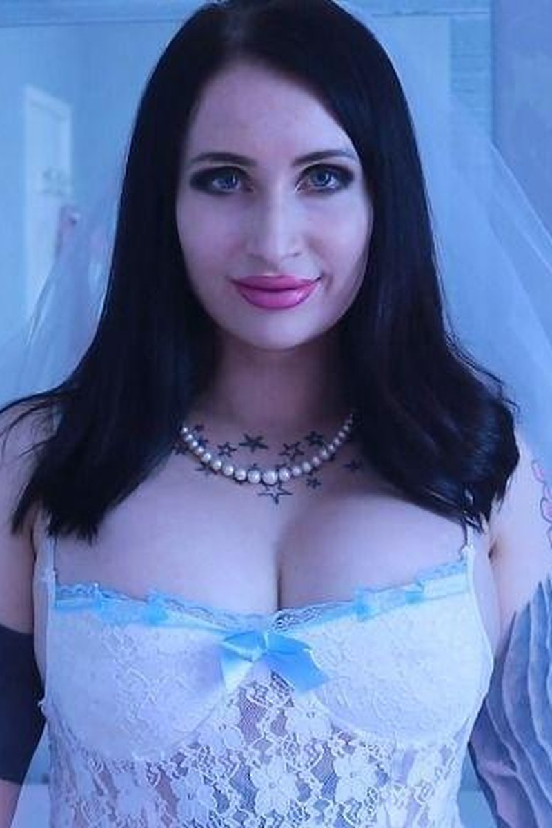 Marrying Mommy - Screenshot 1 of 4 - Extremetaboo
