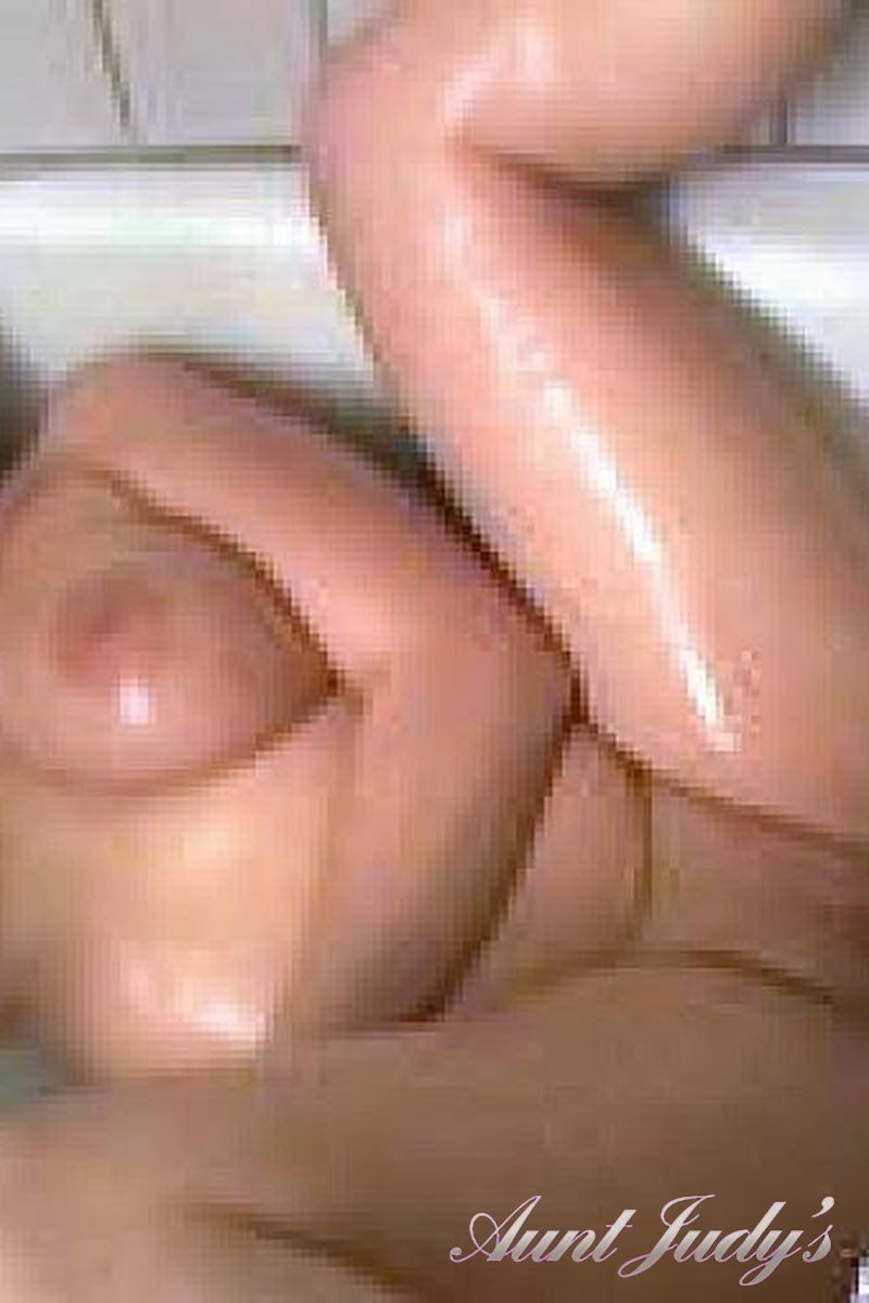 4 Clips - Screenshot 1 of 4 - Keira Kei013