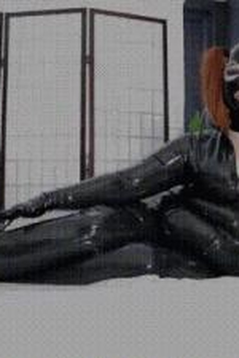 Amazombie - Screenshot 1 of 4 - BBW