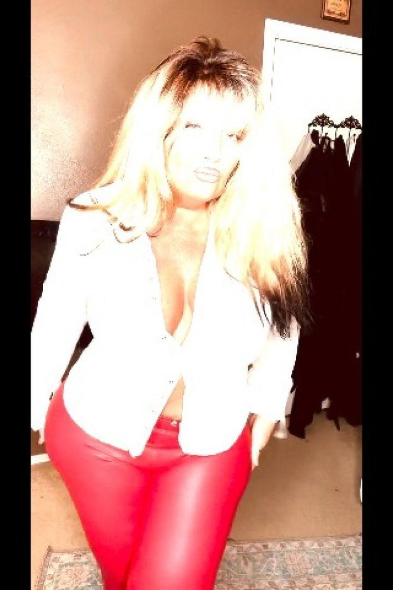 Red Leather - Screenshot 1 of 4 - Big Ass