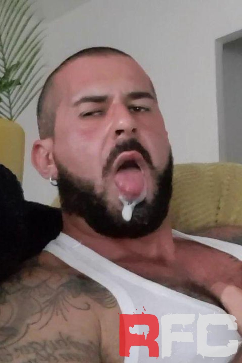 Macho Horny - Screenshot 1 of 4 - Big Muscle Guys