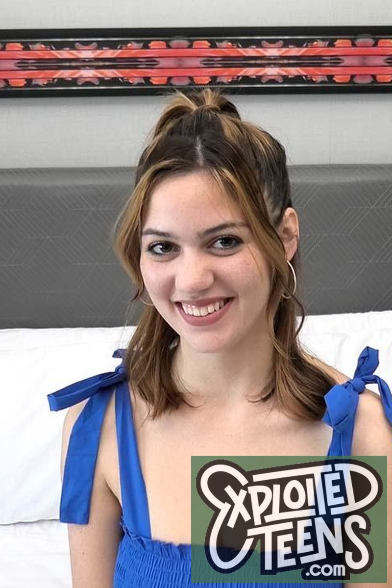 Ellie - Screenshot 1 of 4 - American