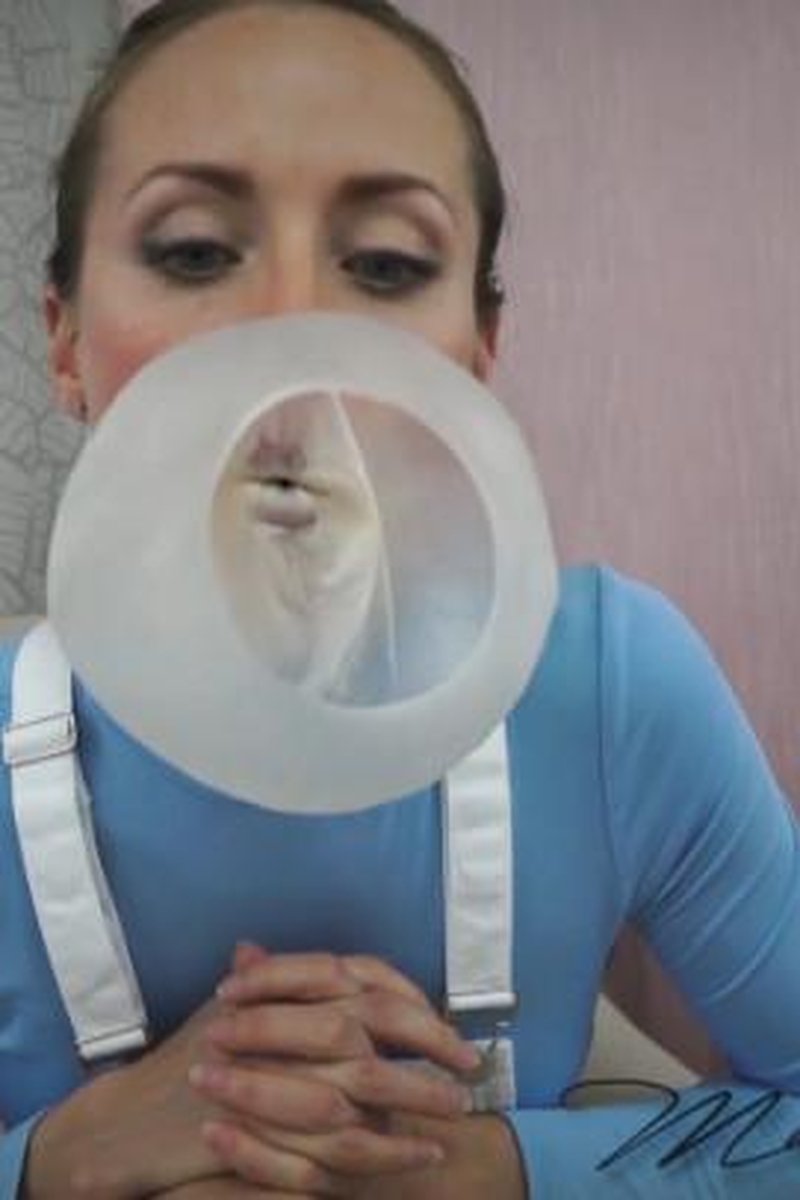 Abc Sticky Bubbles - Screenshot 1 of 4 - Bubble Gum