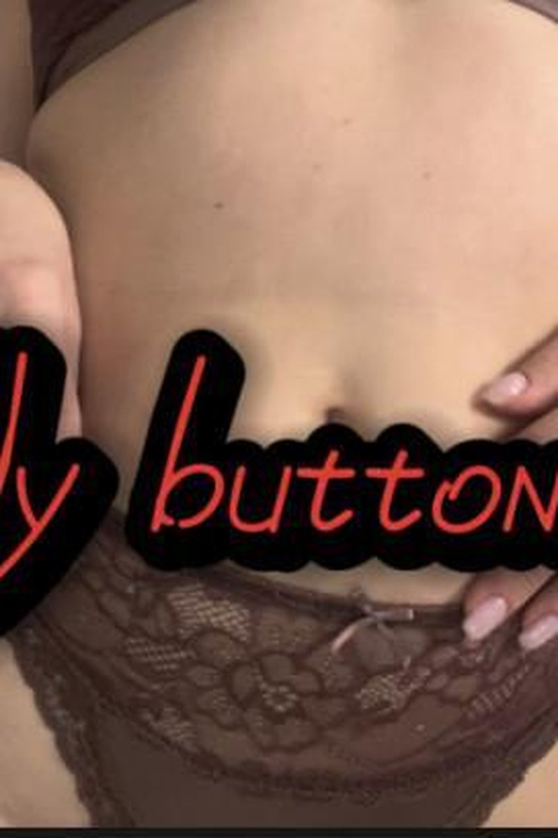 Belly Button Play - Screenshot 1 of 4 - Belly Fetish