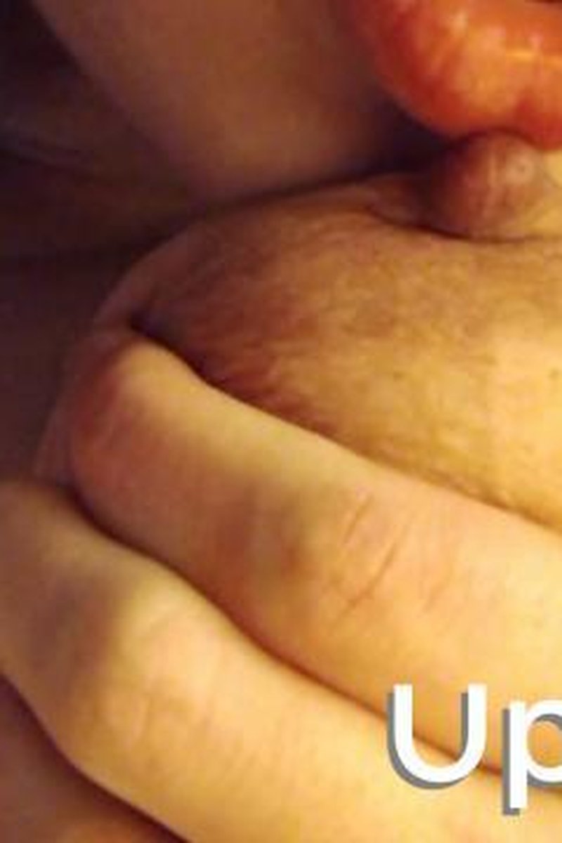 Up Close - Screenshot 1 of 4 - Big Clit