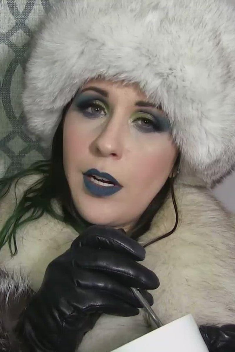 The Empty Space - Screenshot 1 of 4 - Femdom