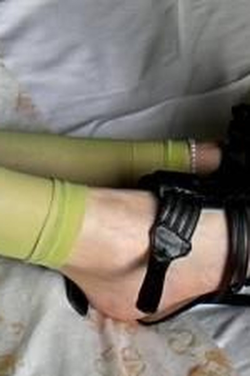 Shoeplay Time 7 - Screenshot 1 of 4 - Foot Fetish