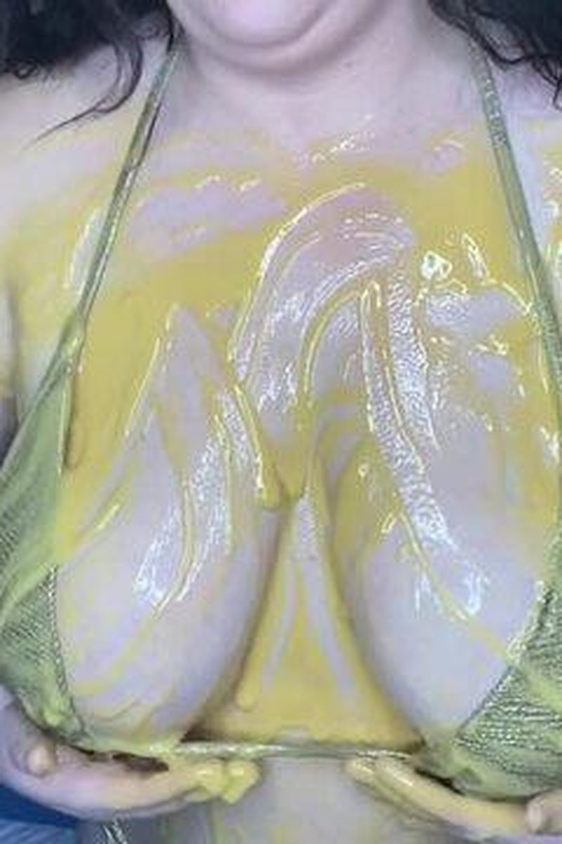 Custard Sploshing - Screenshot 1 of 4 - BBW