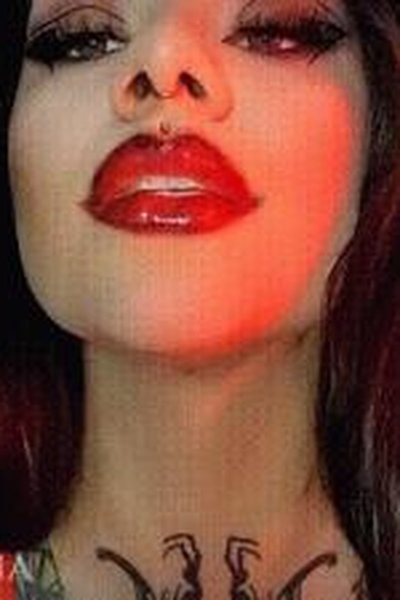 Red Lips Lust - Screenshot 1 of 4 - Broken