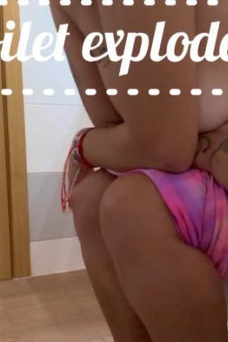 Toilet Exploded - Screenshot 1 of 4 - Ass Fetish