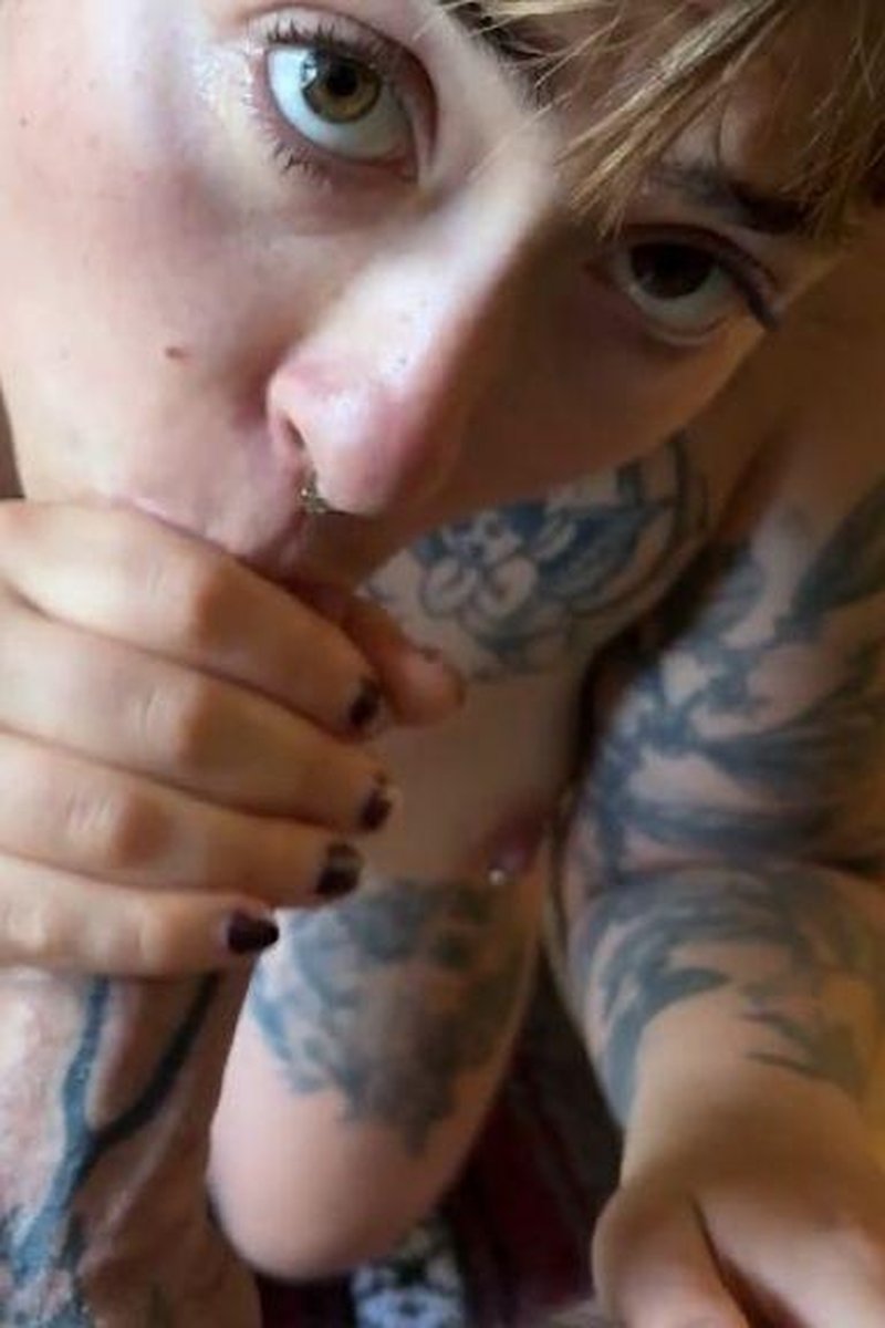 POV BJ - Screenshot 1 of 4 - Blowjob