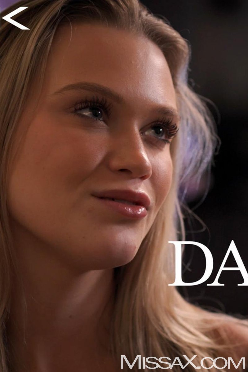 Daddy #2 - Screenshot 1 of 4 - Blonde Hair (Female)