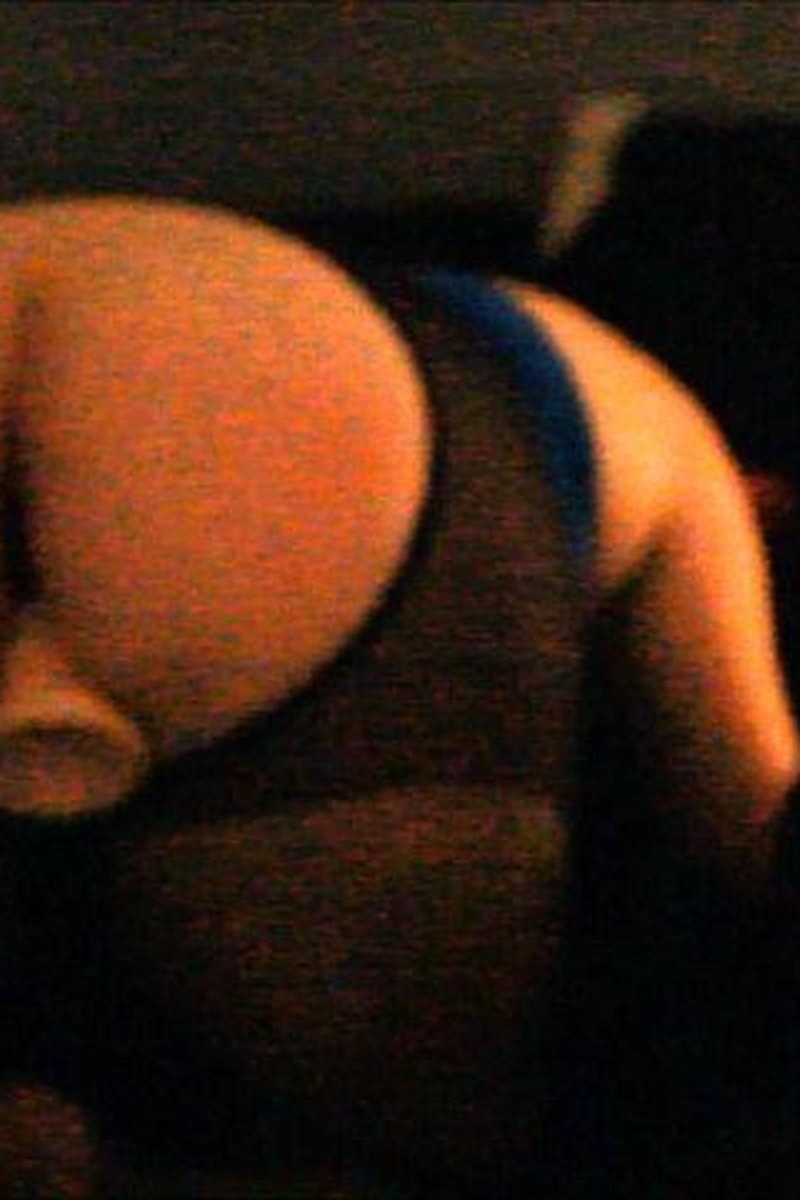 Hand Fucked With A Dildo - Screenshot 1 of 4 - Masturbation