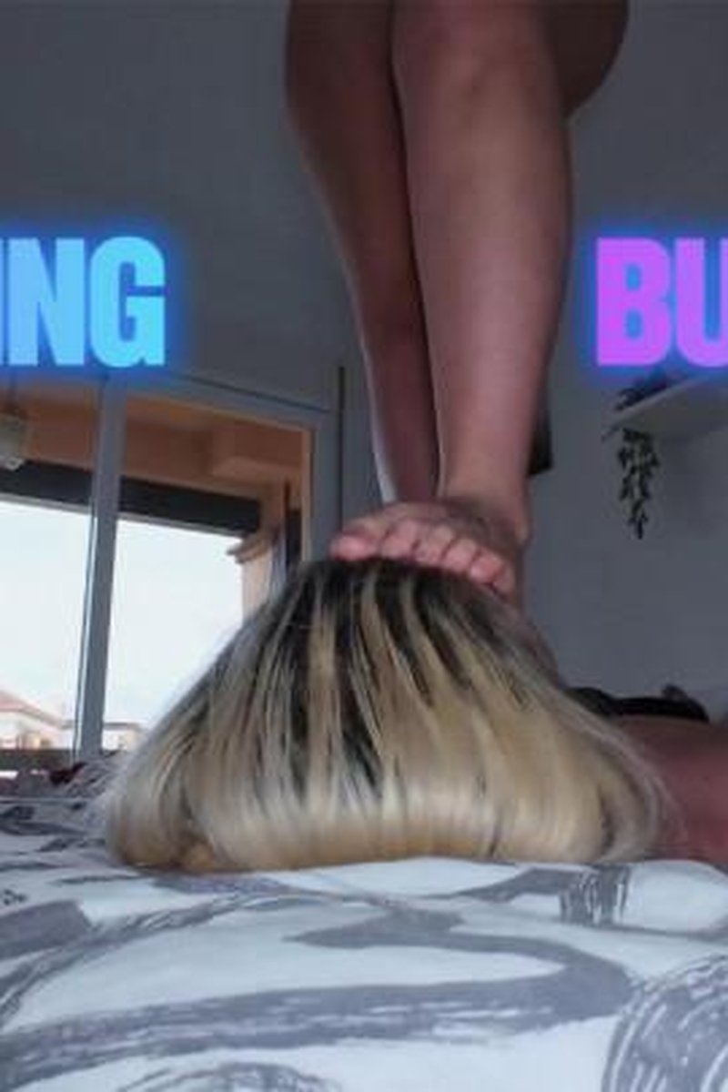 Face Trampling & Buttdrops - Screenshot 1 of 4 - Ass Fetish