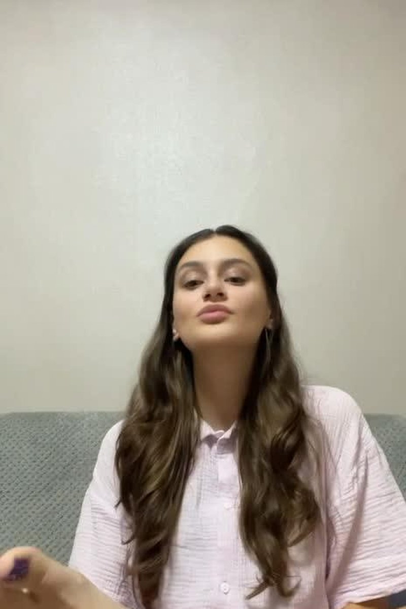 Toe Sucking - Screenshot 1 of 4 - Brown Hair