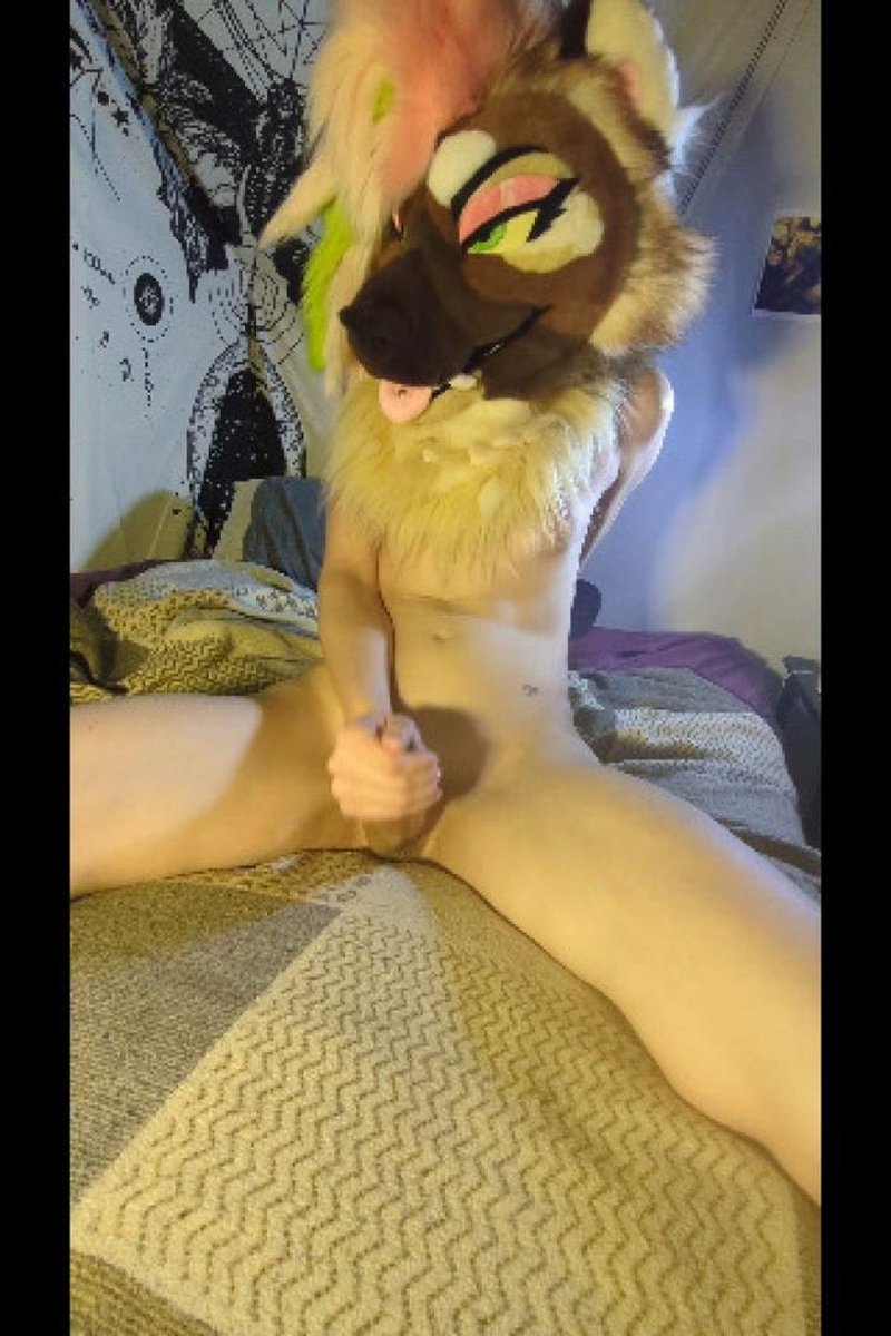 Bed Time - Screenshot 1 of 4 - Babes