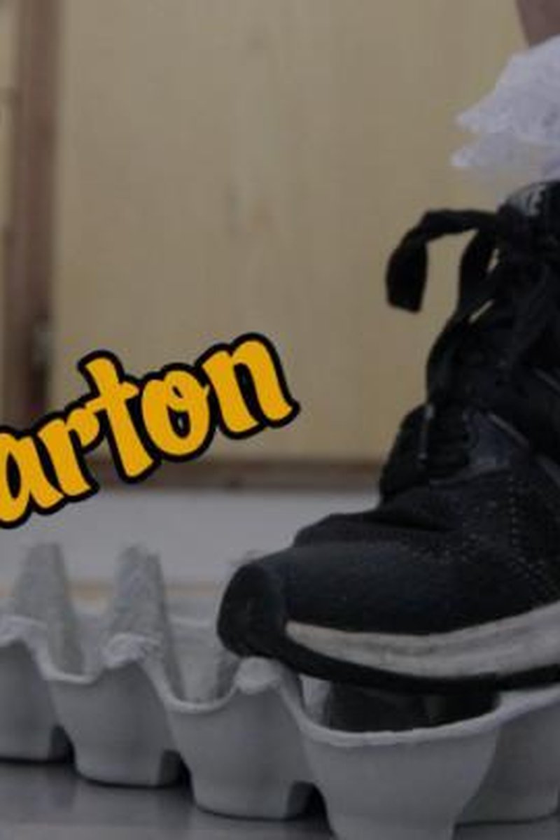 Sneakers Nike Crush Egg Carton - Screenshot 1 of 4 - Food